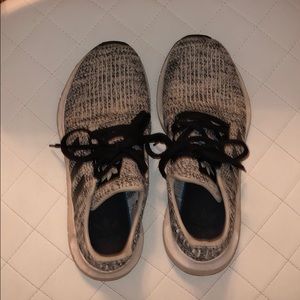 Women’s adidas tennis shoes